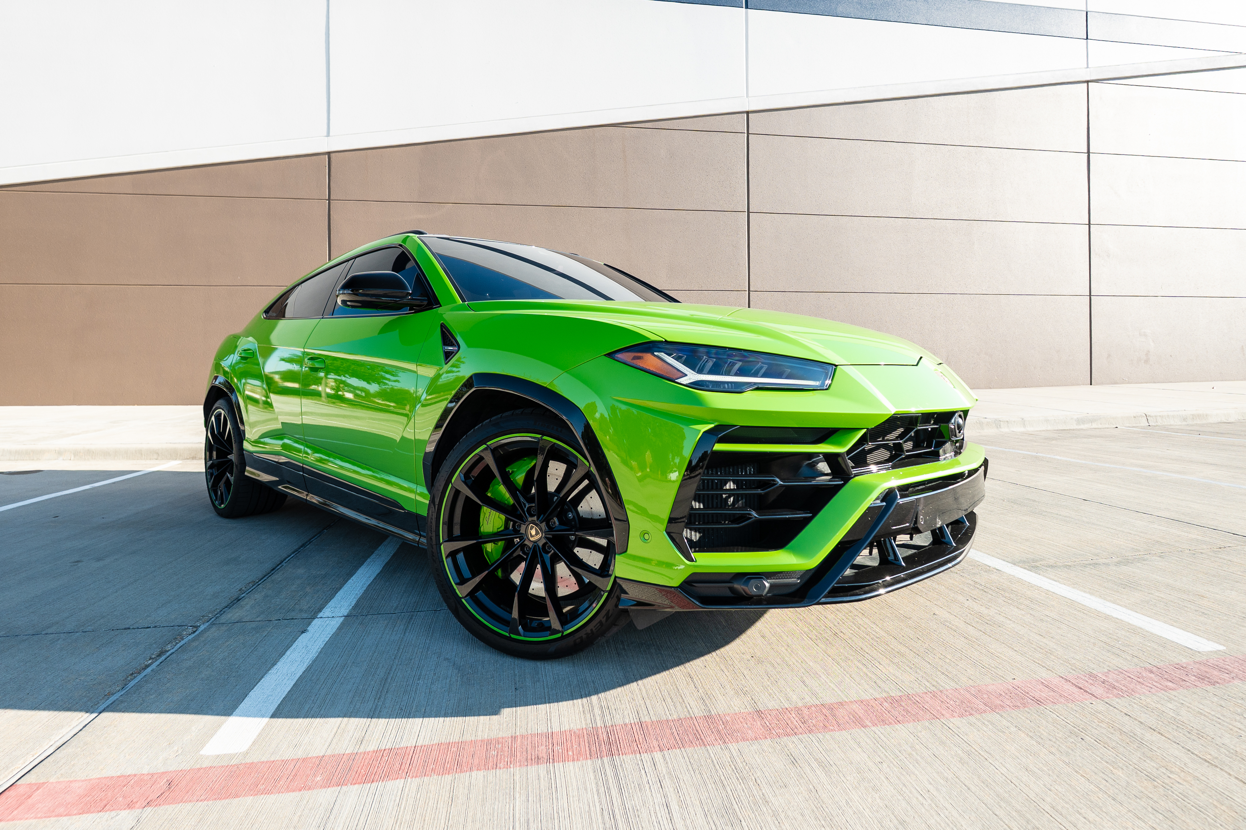 LAMBORGHINI URUS
