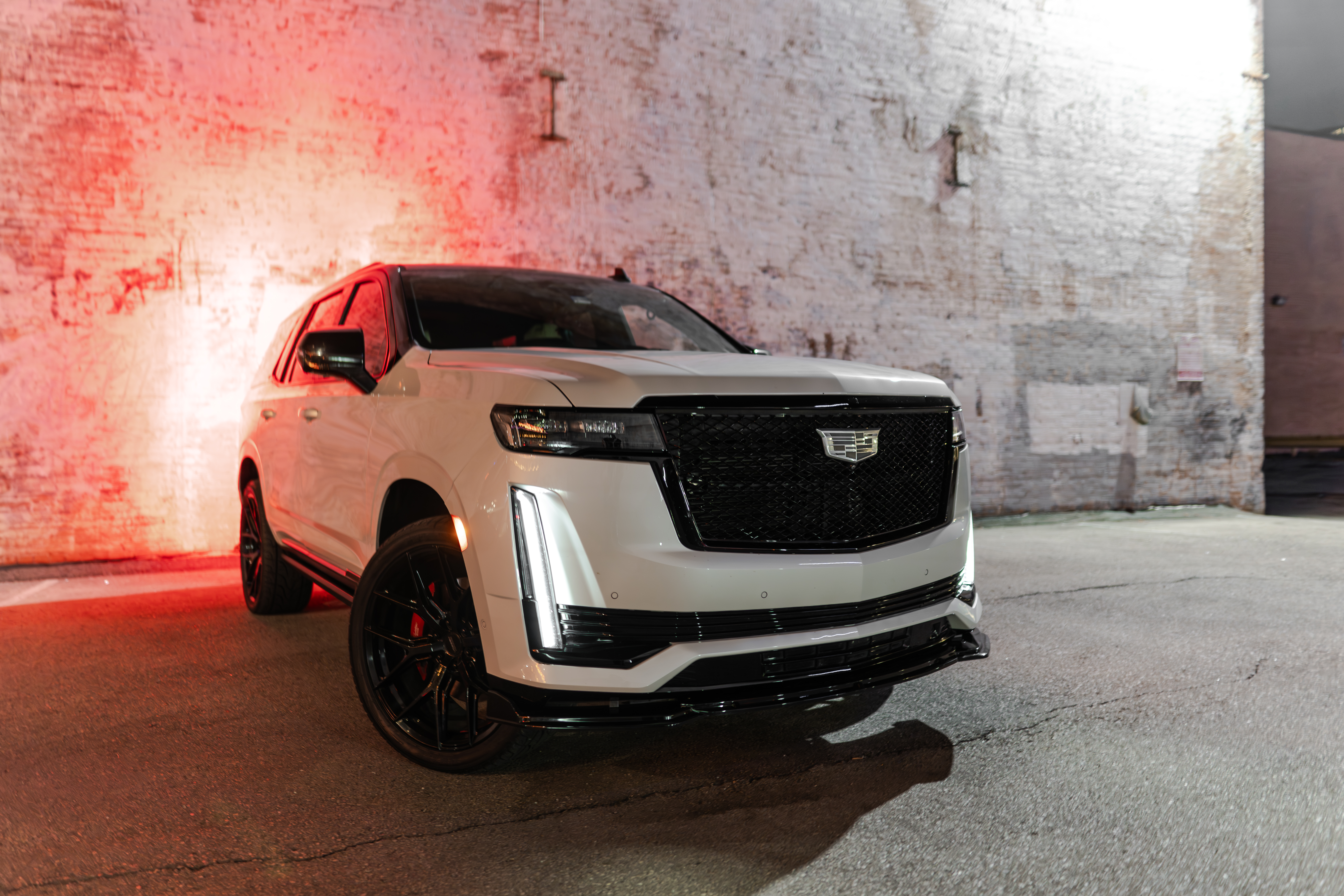 ESCALADE PREMIUM WHITE